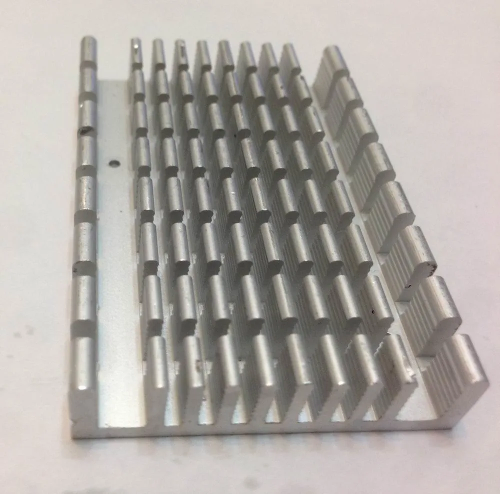 Set Top Box PCB Aluminum Extruded Aluminum Heat Sinks with Heat Dissipation Thermal Pad and Nylon Pins