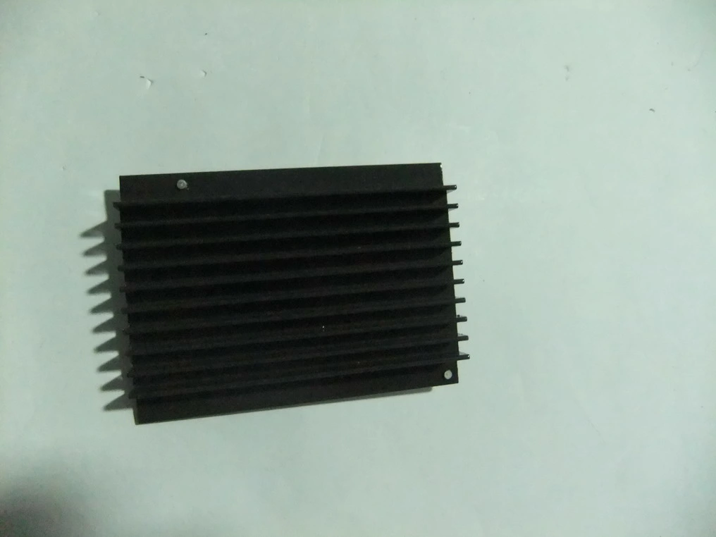 Set Top Box PCB Aluminum Extruded Aluminum Heat Sinks with Heat Dissipation Thermal Pad and Nylon Pins